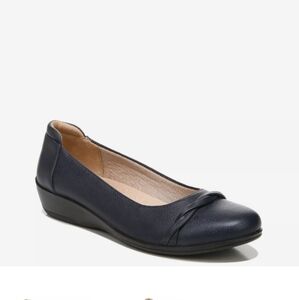 Life Stride Impact Slip On Faux Leather Round Toe Dark Blue Loafers Size 6.5 NWT